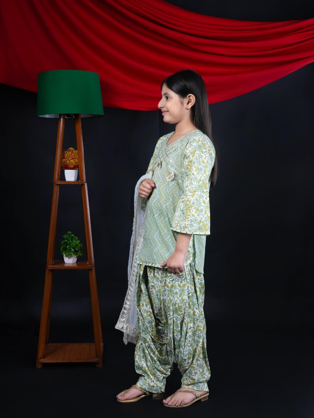 Bellflower Straight Suit