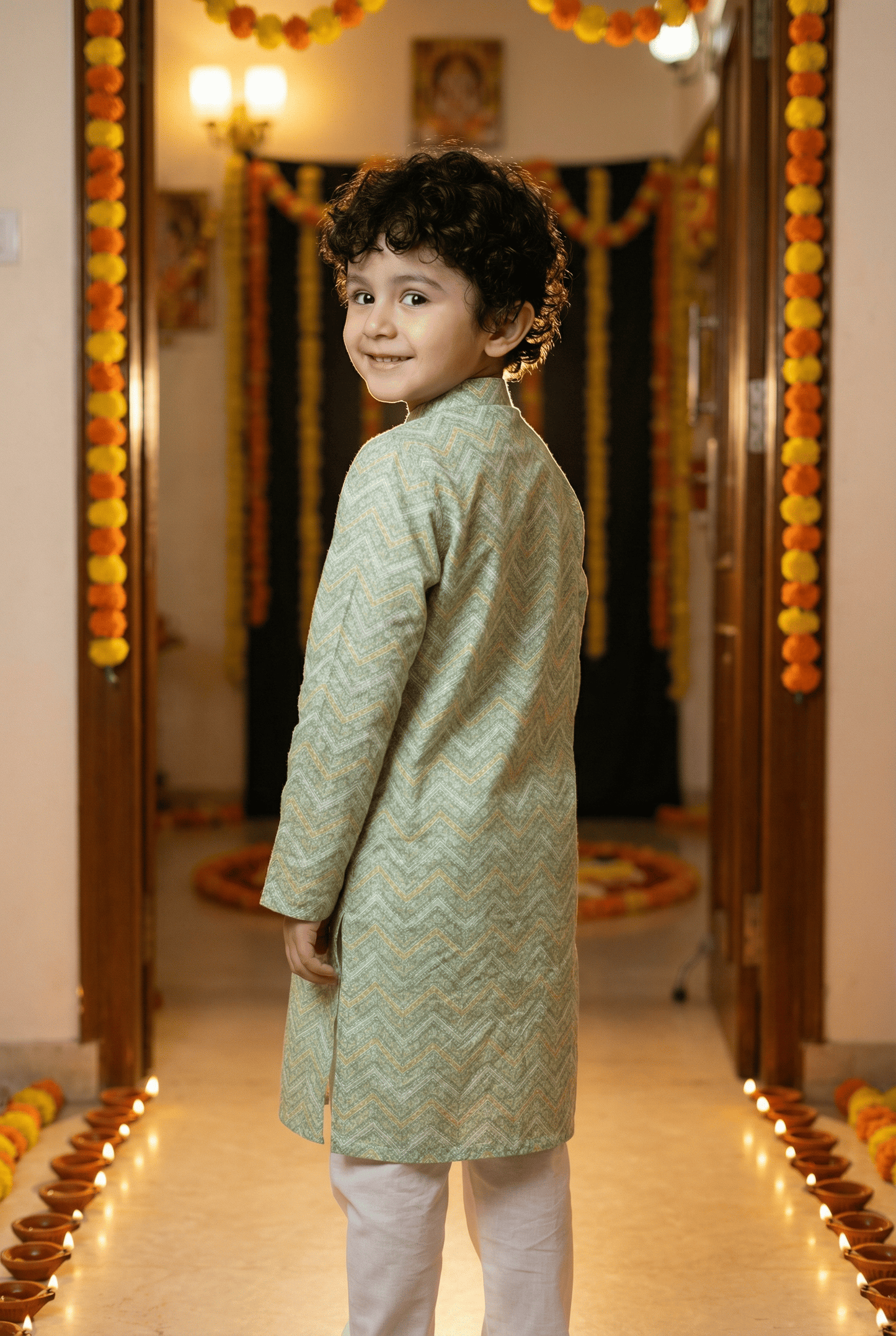 Radiant Style: Boys' Zig Zag Print Pista Color Straight Kurta with White Pajama