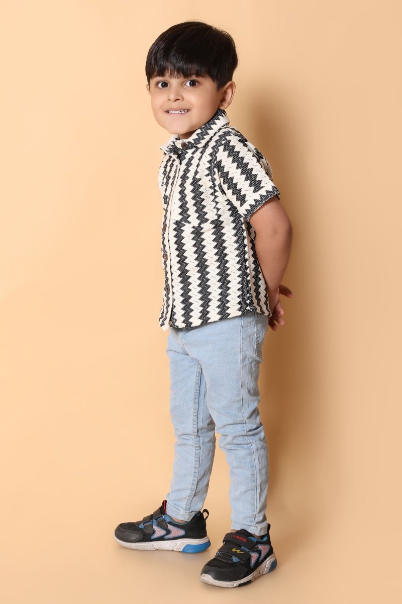 Black Zig - Zag Shirt – Trendy Kids Dress for Boys - Bebe Unicorn