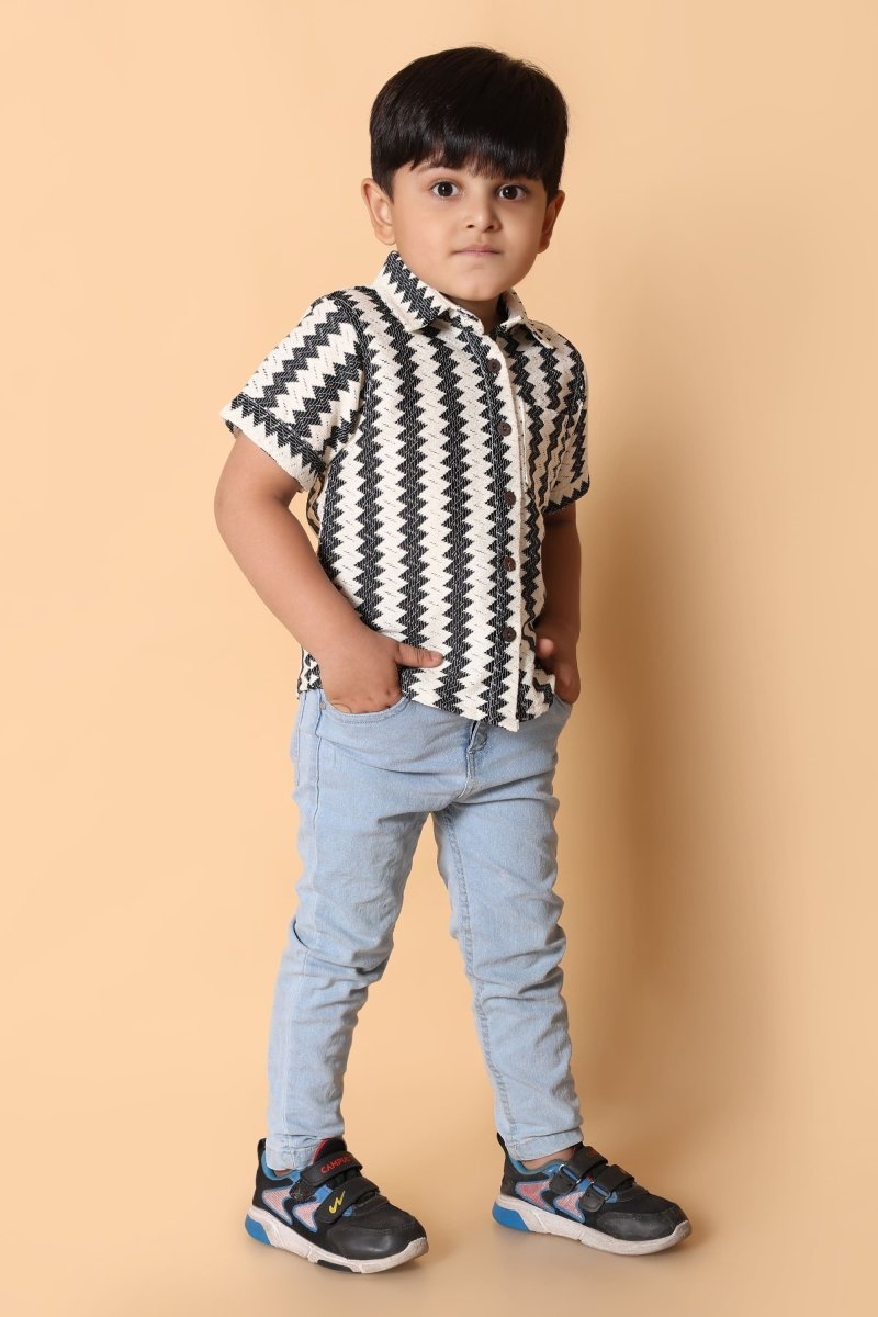 Black Zig - Zag Shirt – Trendy Kids Dress for Boys - Bebe Unicorn