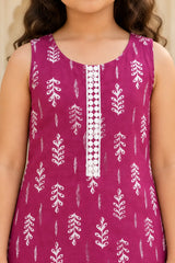 Close-up of girls magenta cotton kurti with round neck, white leaf print and crochet lace placket – Bebe Unicorn